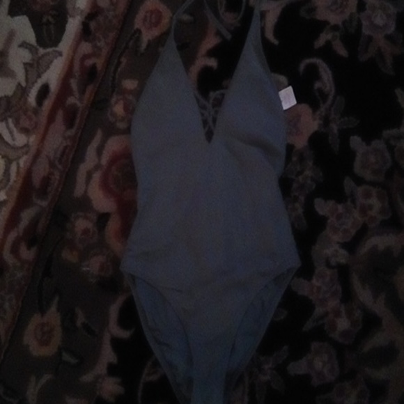 Bathing suit - Picture 1 of 2